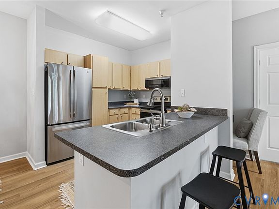 5th image of 604 Bristol Village Dr APT 104