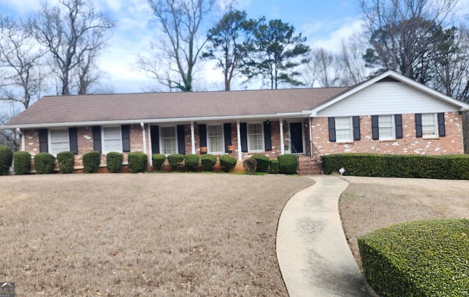 1st image of 4456 Luxembourg Dr