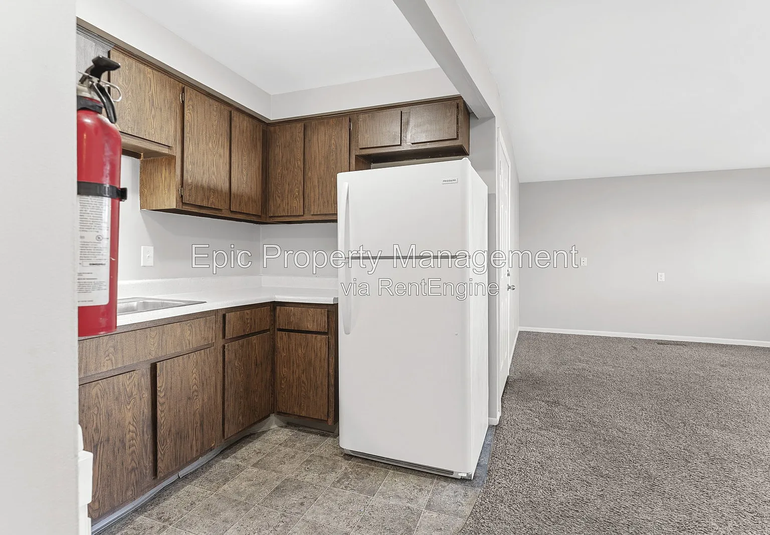 1 bed, 1.0 bath, $995 — Photo 3