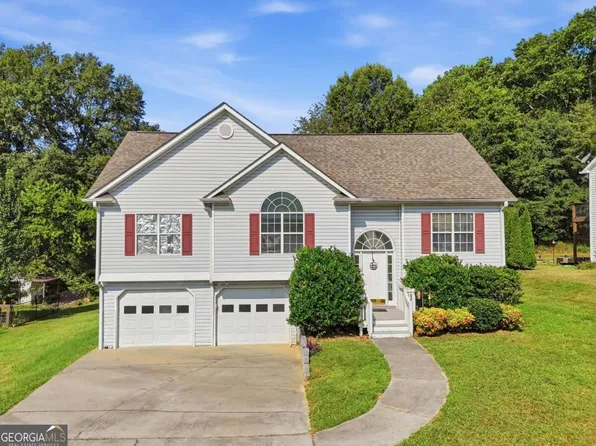 104 Twin Oaks Dr, Calhoun, GA 30701