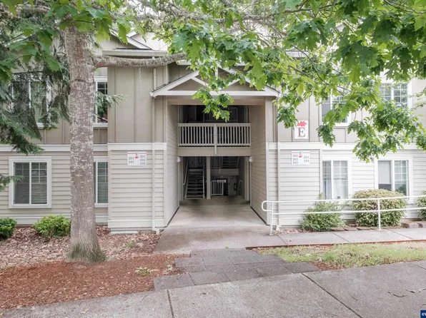 6298 SW Grand Oaks Dr, Corvallis, OR 97333