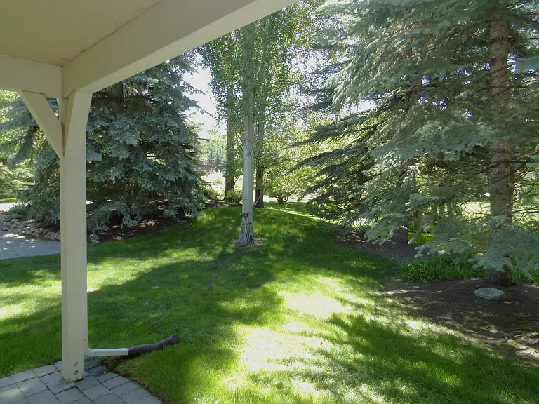 11 Willow Rd — Photo 36