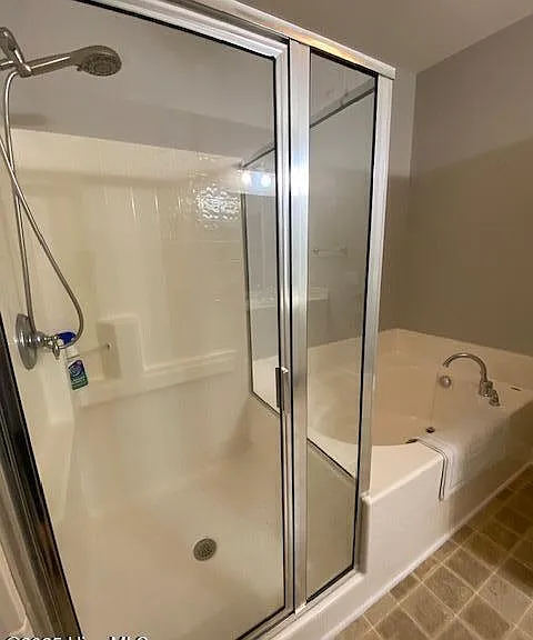 240 Woodlands Way #17 — Photo 17