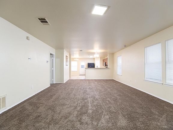 5th image of 1216 Angelina Dr