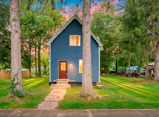 322 E James St, Lawrence, MI 49064