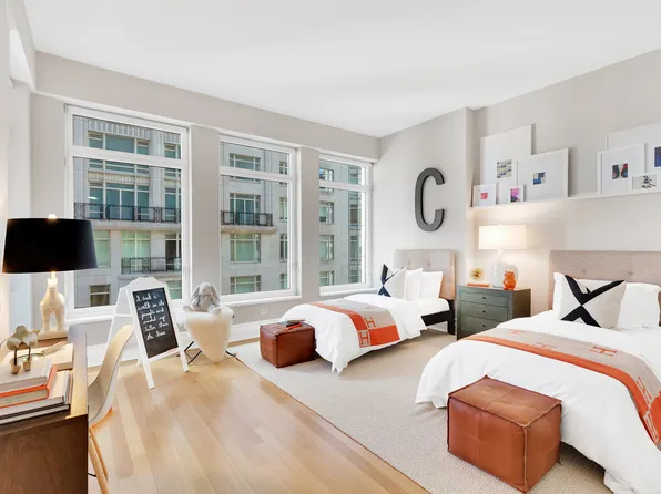 15 Central Park West image 11 of 17