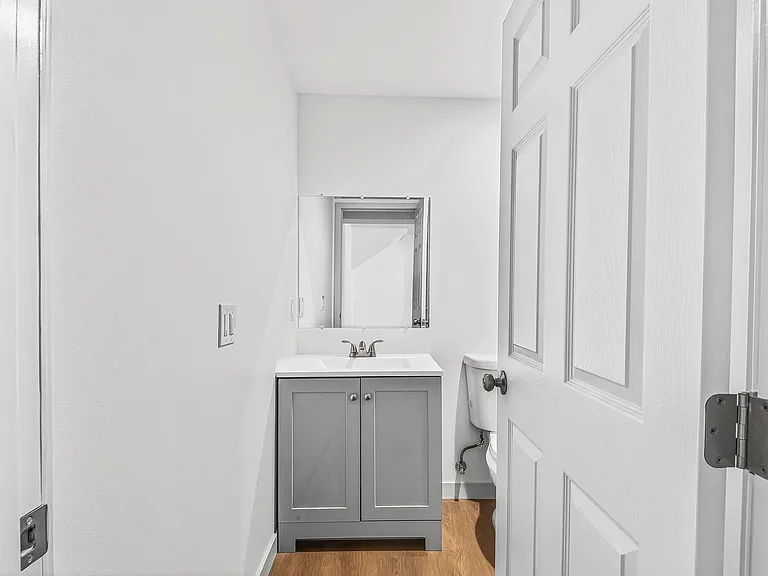1121 Daisy Avenue — Photo 26