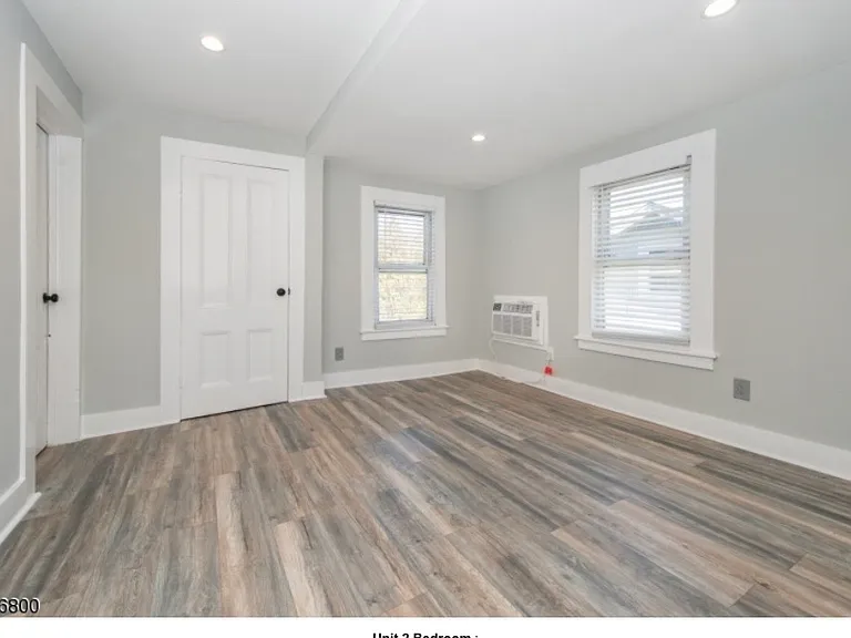 34 Morris Ave #2 — Photo 6