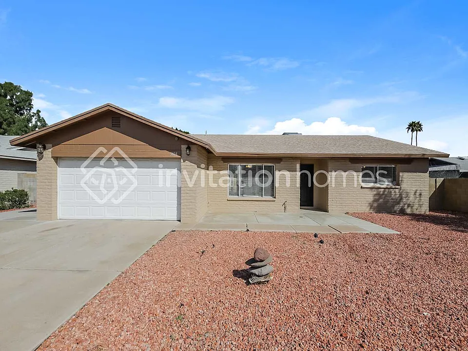5808 W Mary Jane Ln