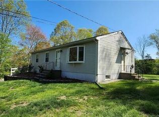 7 Sunnieside Ct, Waterford, CT 06385