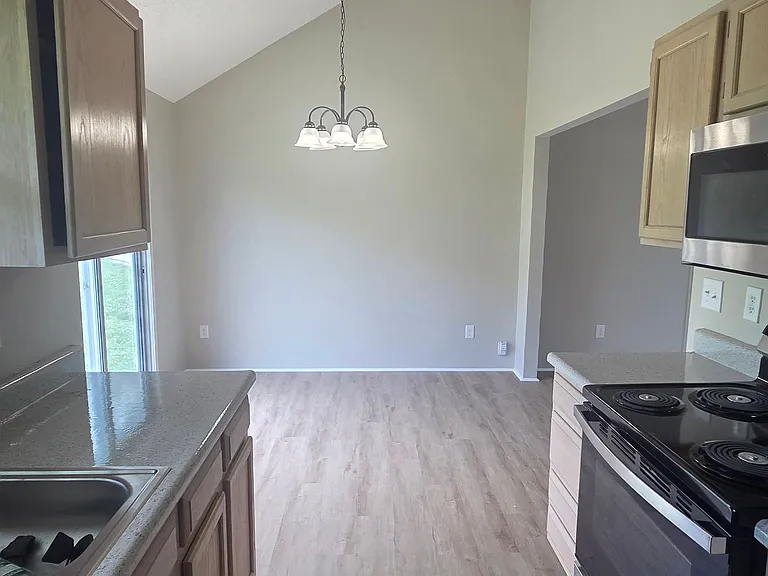 3312 N Virginia Ave — Photo 6