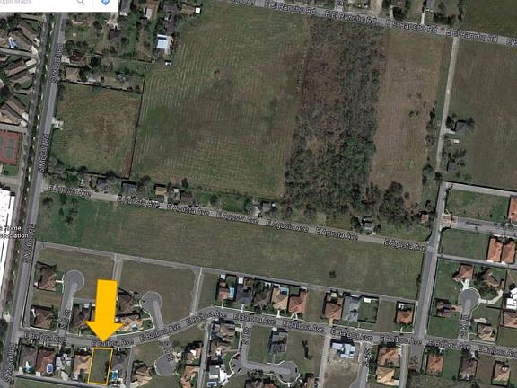 3rd image of 816 E Balboa Ave