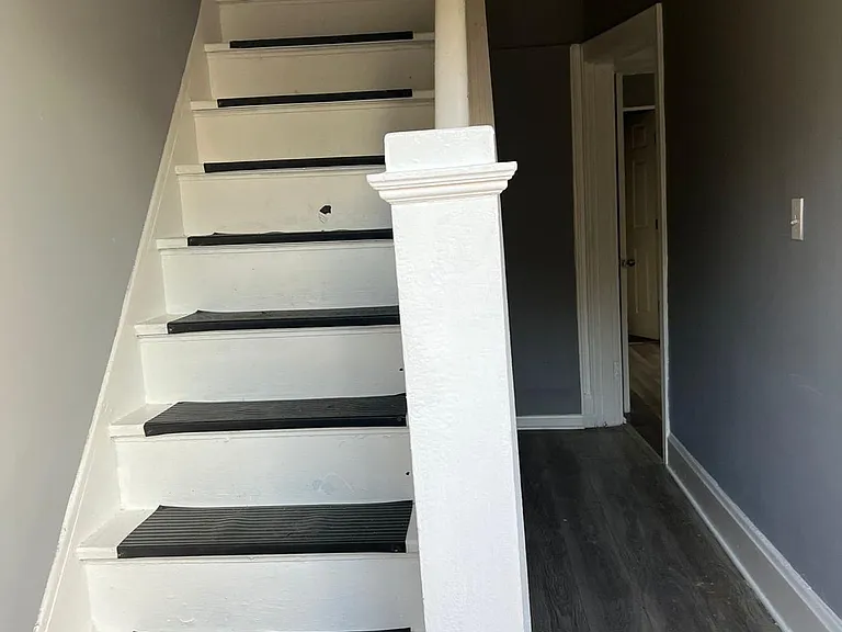 1909 Fairmount Ave — Photo 15
