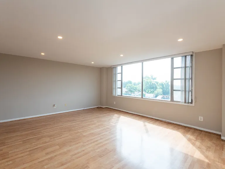 4600 Duke St #700 — Photo 9