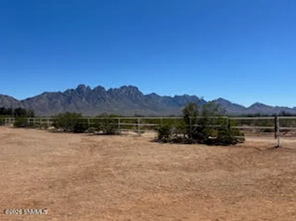 10121 Horace Ln, Las Cruces, NM 88011