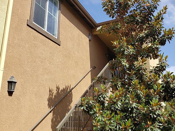 2nd image of 3331 N Ventura Rd