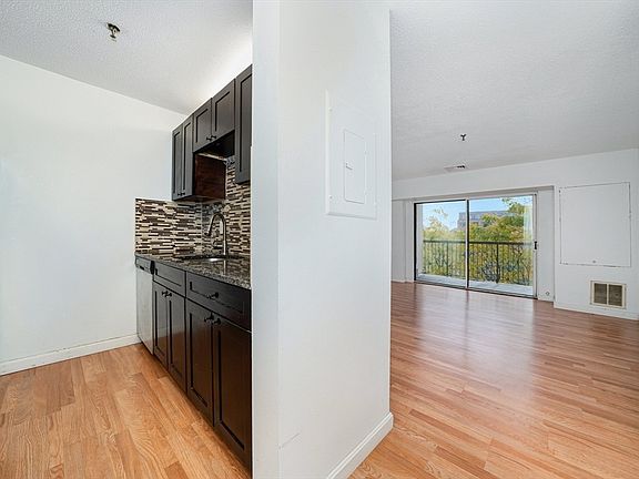 5th image of 133 Commander Shea Blvd APT 505