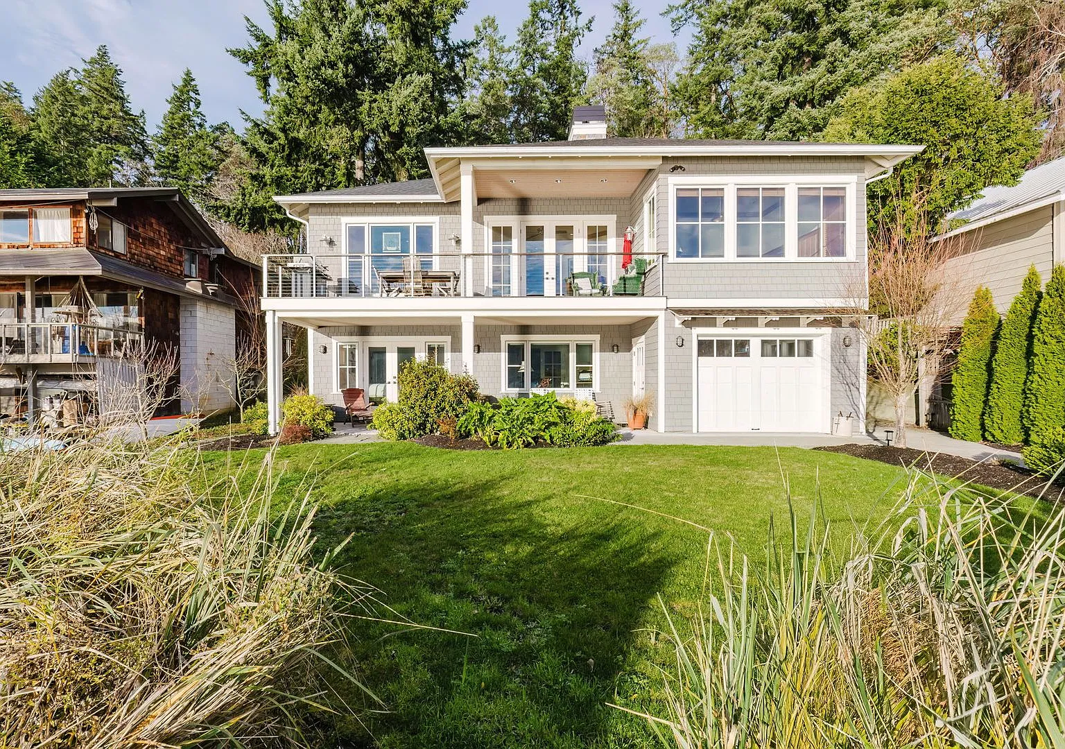 Impeccable Low Bank Bainbridge Waterfront Home with Private Dock — Photo 3