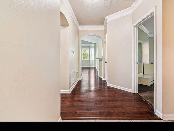 5th image of 10416 Villa View Cir #10416