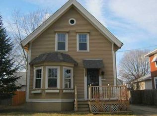 35 River St, Cranston, RI 02905