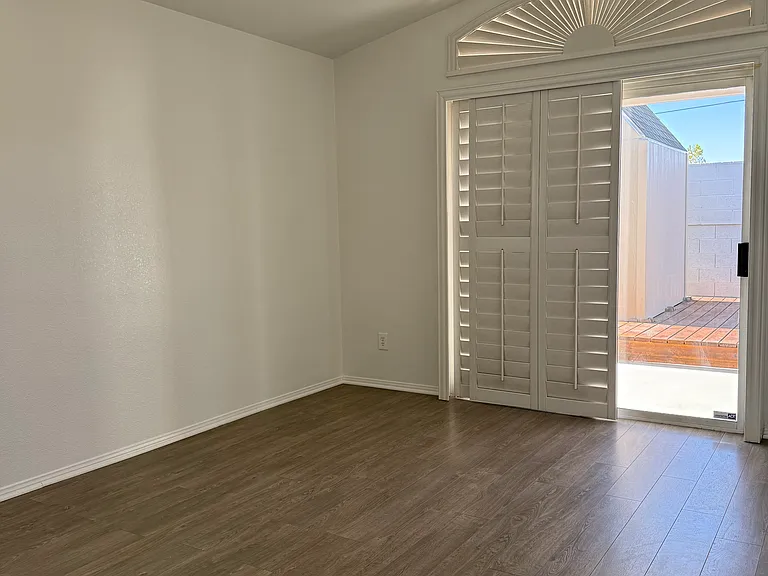 8109 Chambersberg St — Photo 14