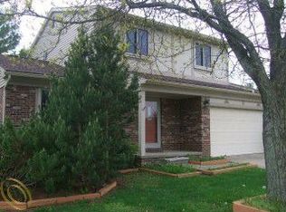 1920 E Roundtable Dr, Canton, MI 48188