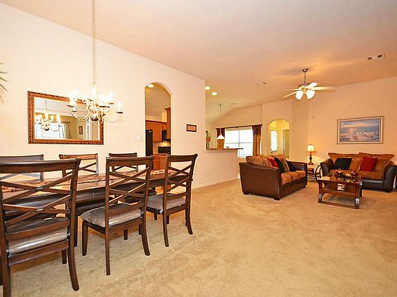 Living and dining combo area