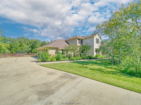 2nd image of 17361 Makawee Ct