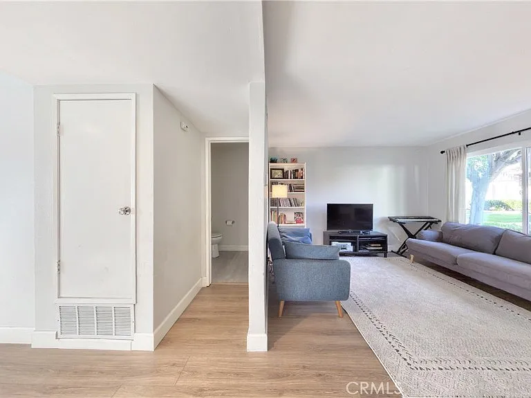 4646 Minorca Way — Photo 6