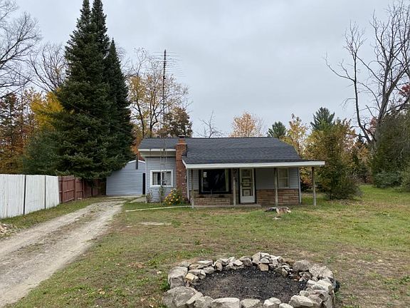 2nd image of 1809 S Chippewa Trl
