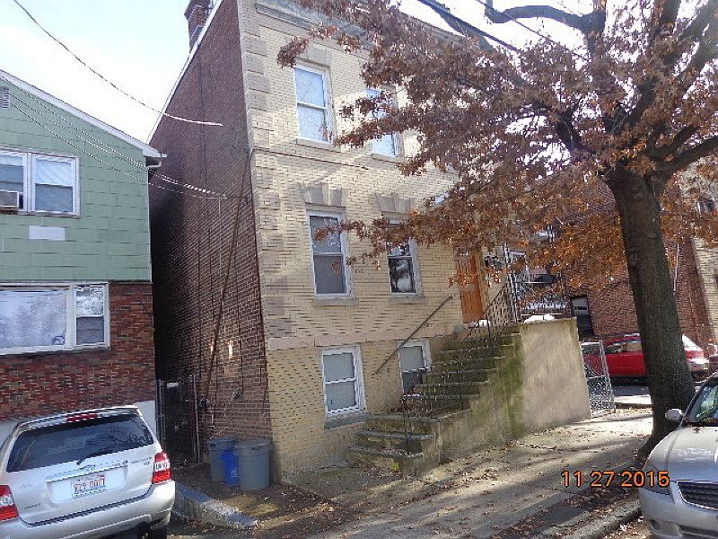 1st image of 132 Telford St #1