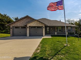 3808 Riley Ct, Jefferson City, MO 65109