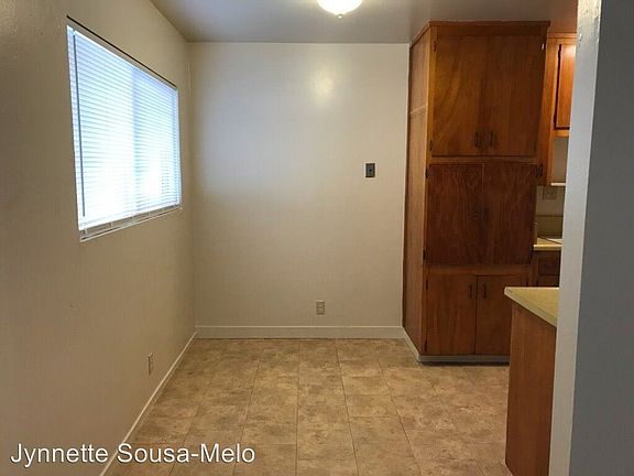 4th image of 949 8th St APT 4