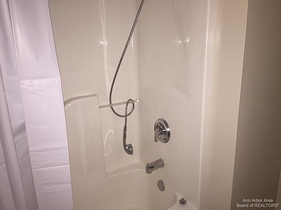 4th image of 2799 S Knightsbridge Cir