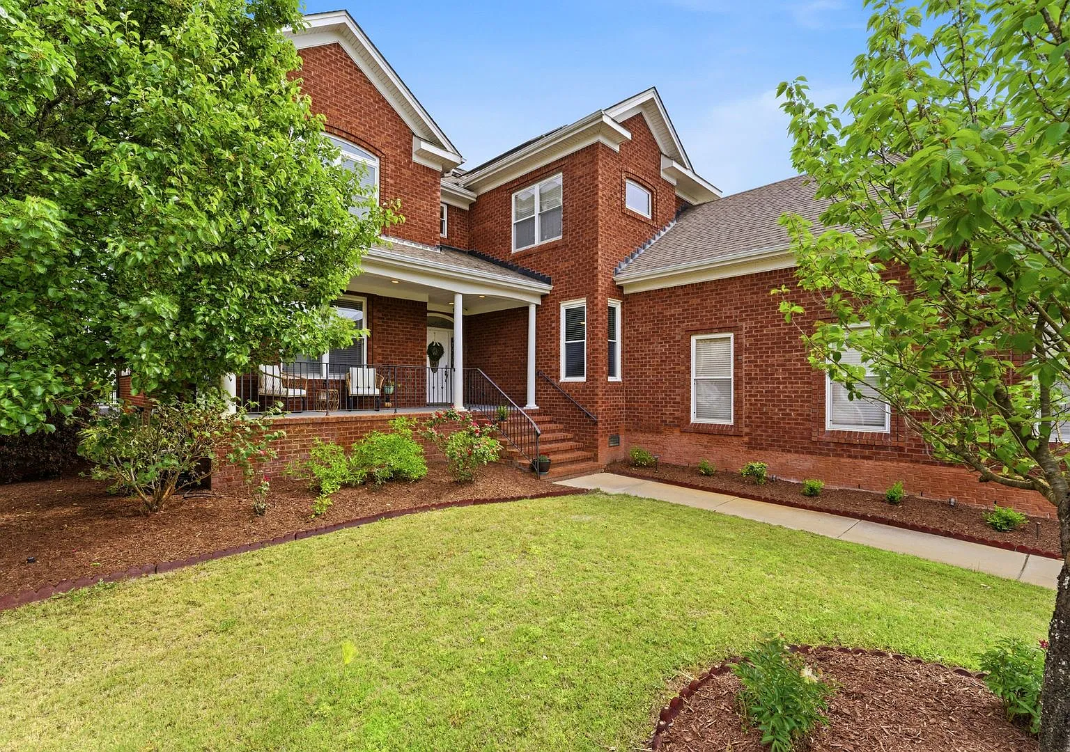 Spacious brick home in Lago mar — Photo 2