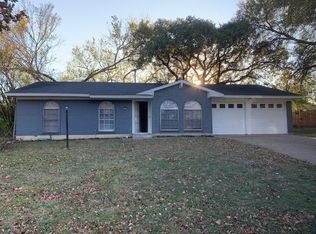 613 Todd Ct, Burleson, TX 76028