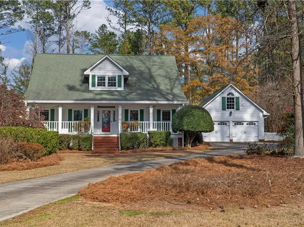 1105 Wedgewood Dr, Fayetteville, GA 30214