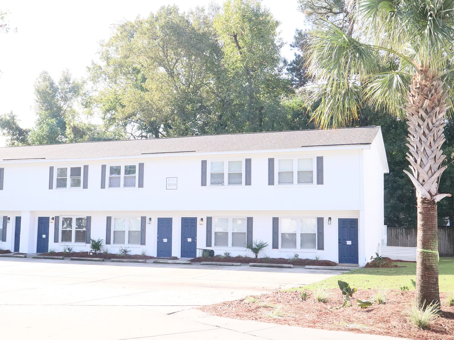 Oakleaf Townhomes — Photo 2