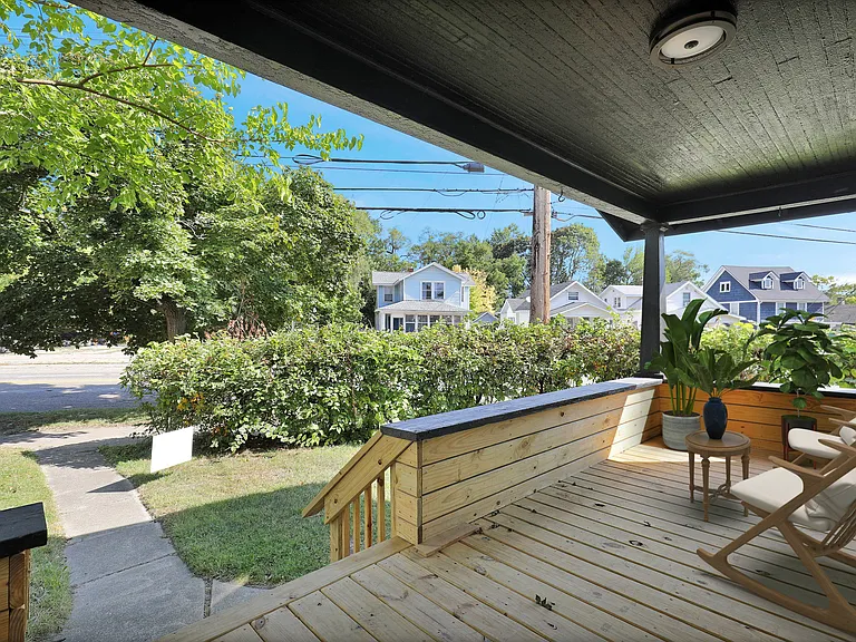 1428 E Cesar E Chavez Ave — Photo 22