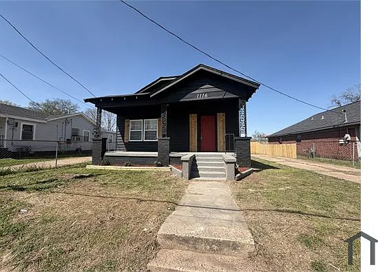 1116 Chicago Ave