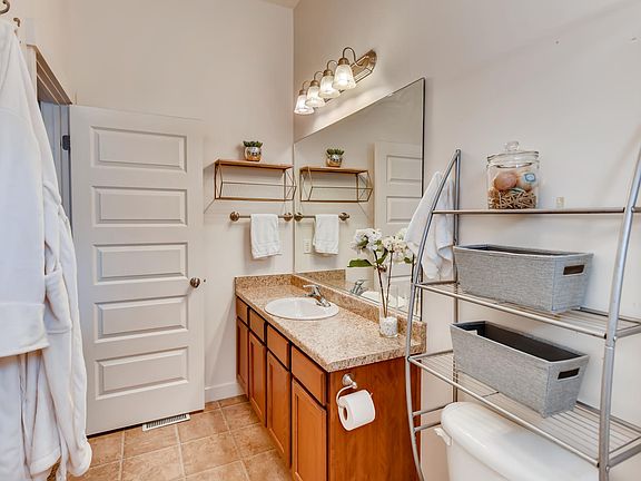 3rd image of 3798 W Periwinkle Dr