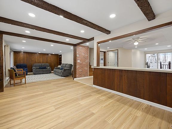 5th image of 3759 Warners Rd