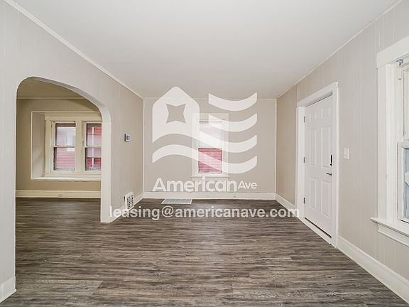 772095_003_living_room_14230695.jpg