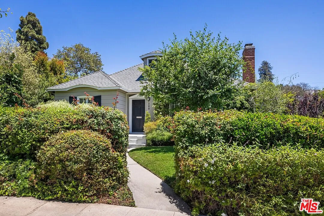 3 bed, 3.0 bath, 1883 sqft, $8,800 — Photo 1