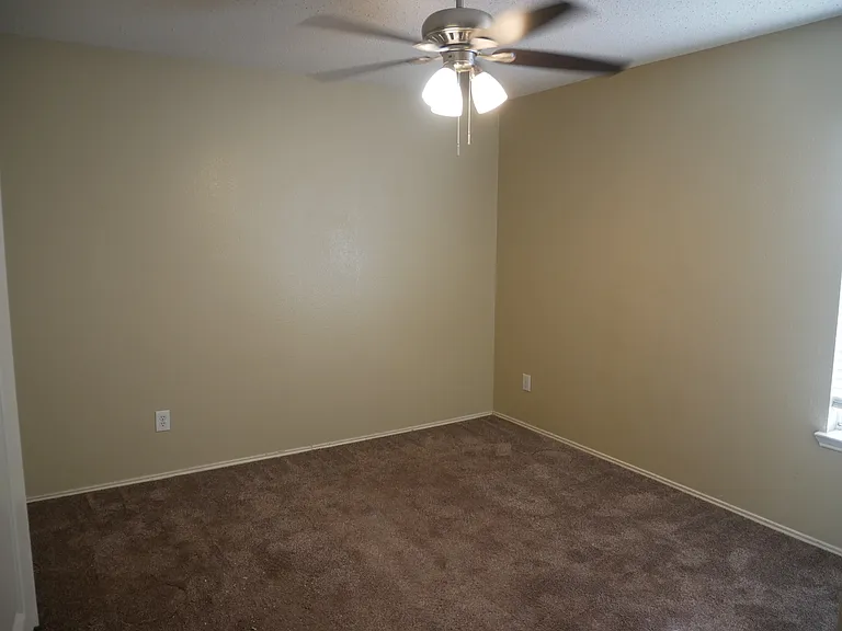 7135 Saint Augustine Dr — Photo 19