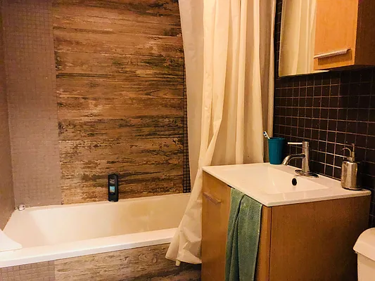 Rented by Nooklyn NYC LLC | media 19