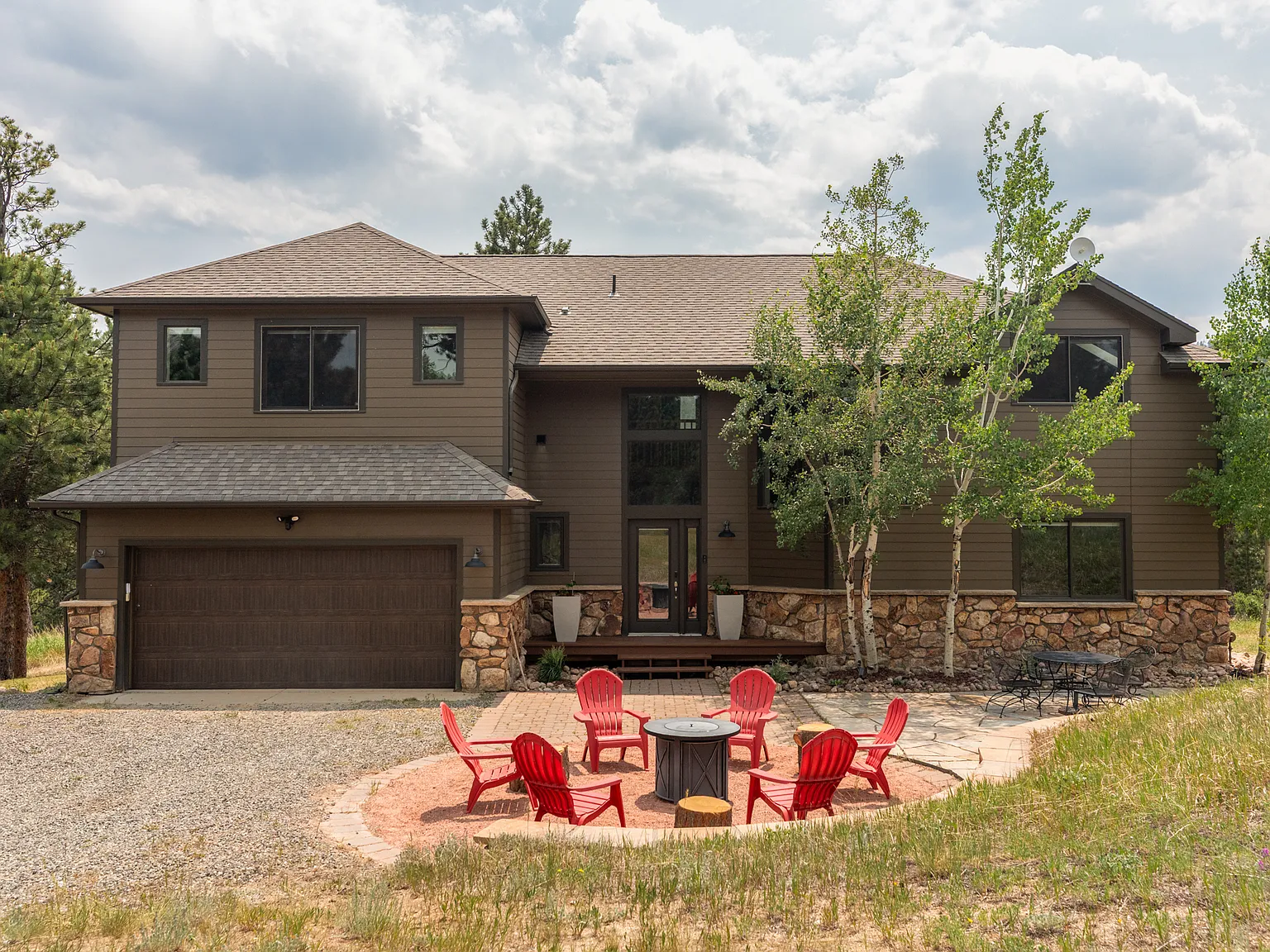 3 bed, 2859 sqft, $4,600 — Photo 1
