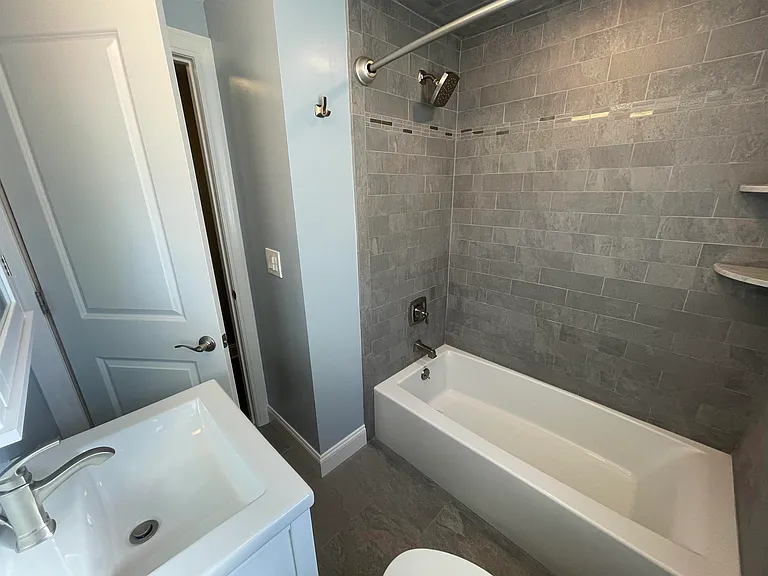58 Hastings Ave — Photo 16