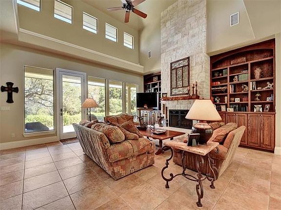 4th image of 354 Island Oaks Ln
