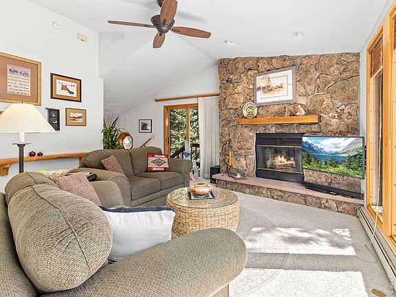 5th image of 895 Elk Meadow Ct